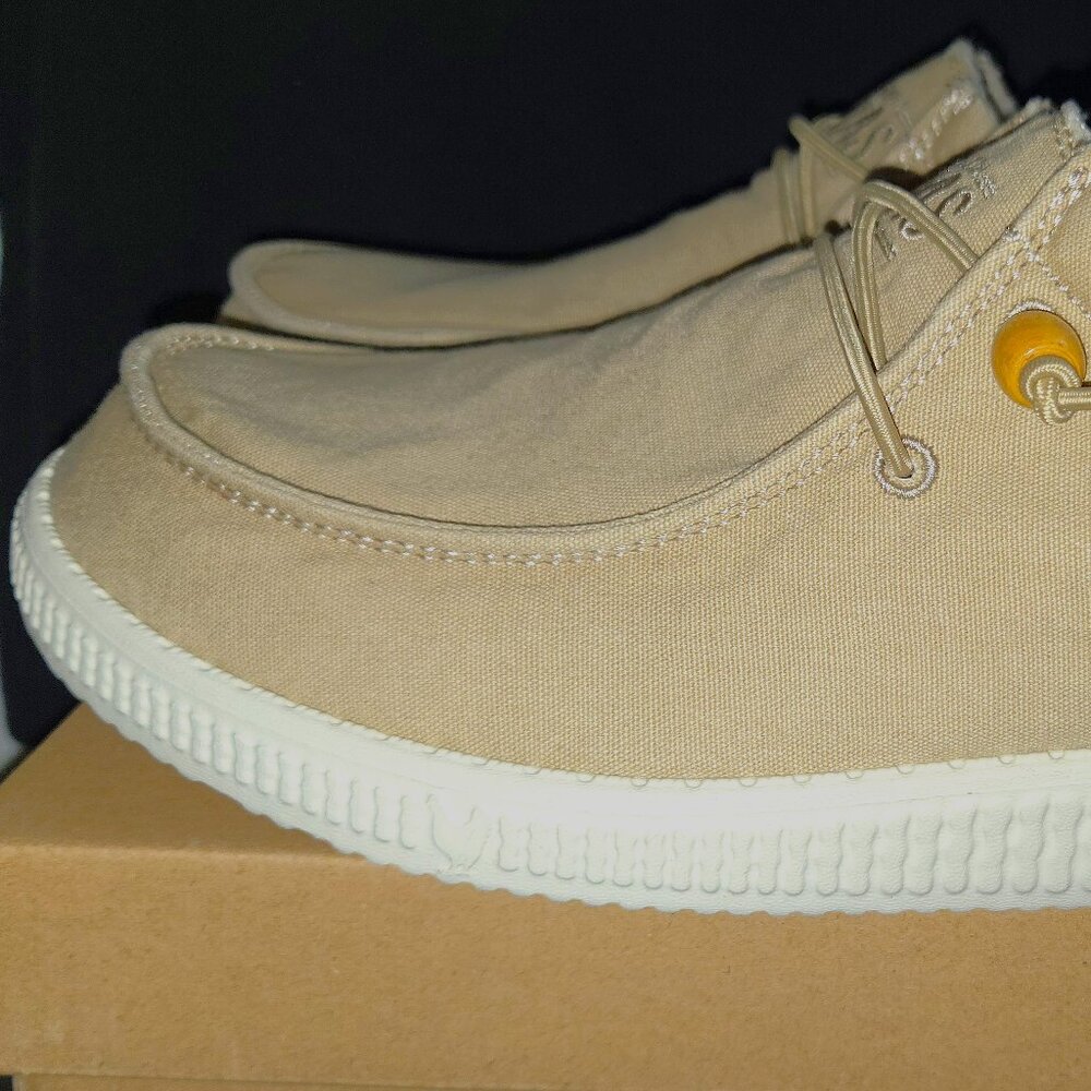 Pitas "Dani" Dune Beige Slip On Casual Loafer Sneaker Men's Size 9.5 NIB - Picture 2 of 8